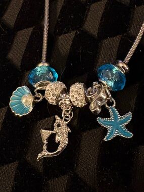 Necklace- Stainless Steel  Beachy seashell bling necklace nwt Tray115